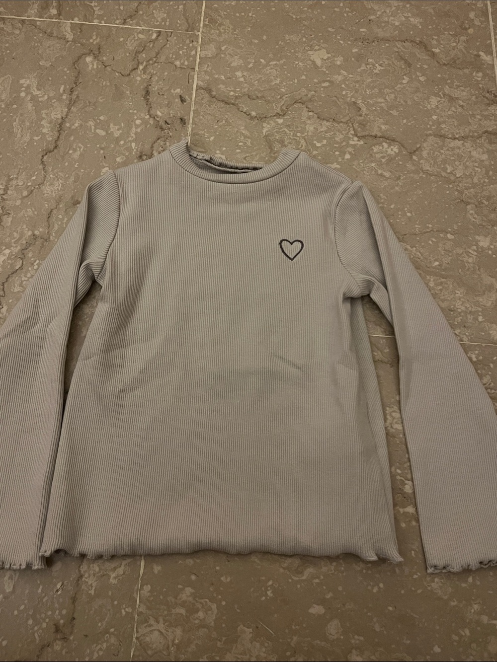 Girls' Long Sleeve Ribbed Tee with Heart Detail - Light Gray